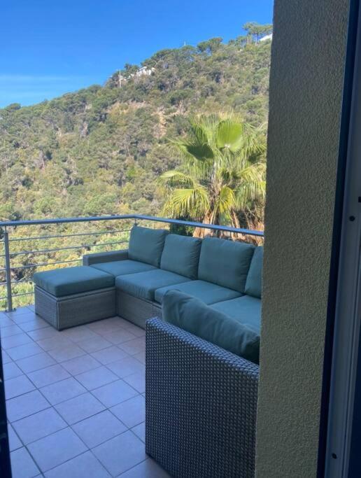 The 3 Singing Palms Villa